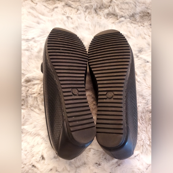 GJ Collection Black Wedge Loafer - Picture 6 of 8